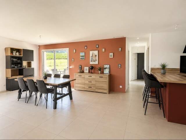 Contemporaine de 5 pièces principales — photo du bien