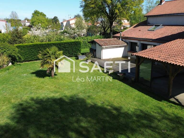 Longère avec dépendances de 200m2 - 7 pièces — photo 1
