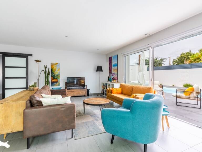 Contemporaine de 4 pièces principales — photo 1