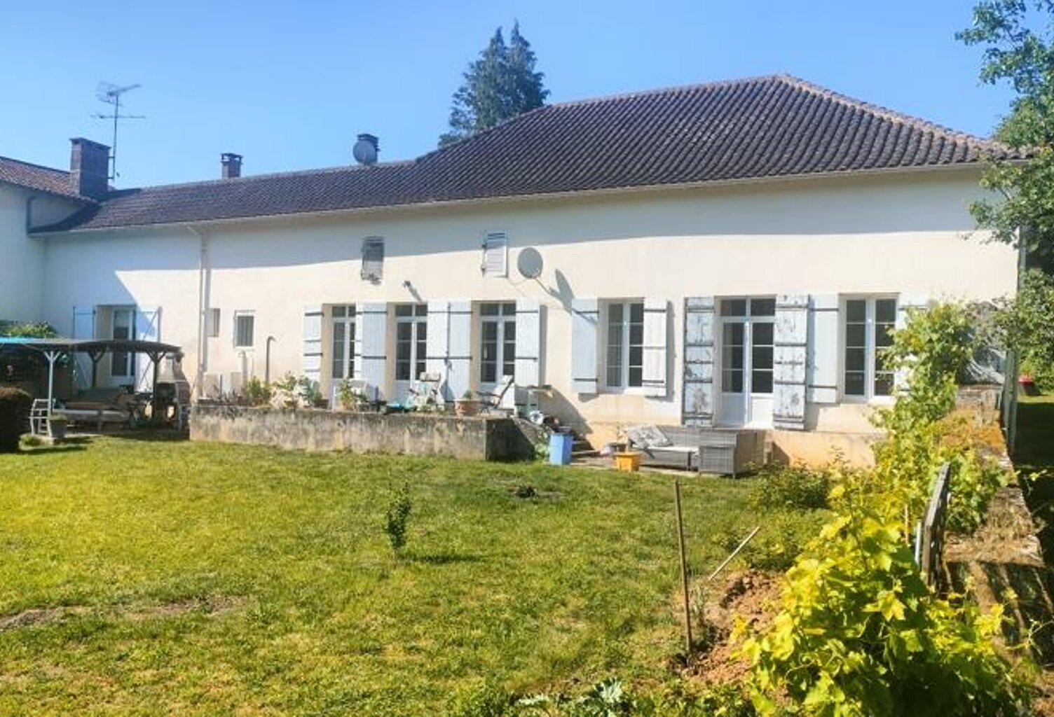 Maison en pierre de 5 pièces principales — photo 1