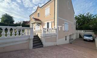 Maison 8 Pièces 260 m² à vendre à Val-de-Reuil (27100)