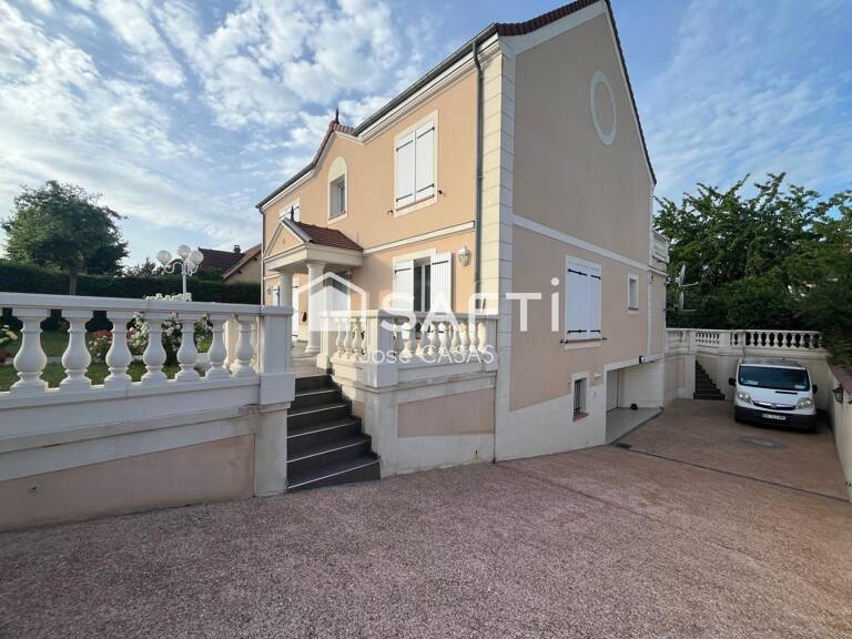 Maison 8 pièces  -  260 m2 — photo 1