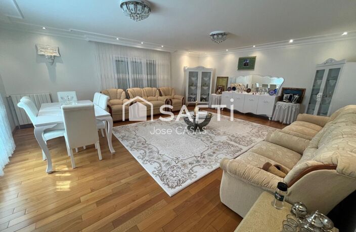 Maison 8 pièces  -  260 m2 — photo 4