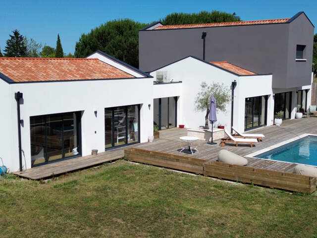 Maison d'Architecte Contemporaine   Coup de Coeur à 4 km de M — photo du bien