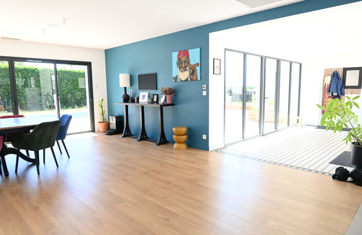 Maison d'Architecte Contemporaine   Coup de Coeur à 4 km de M — photo 5