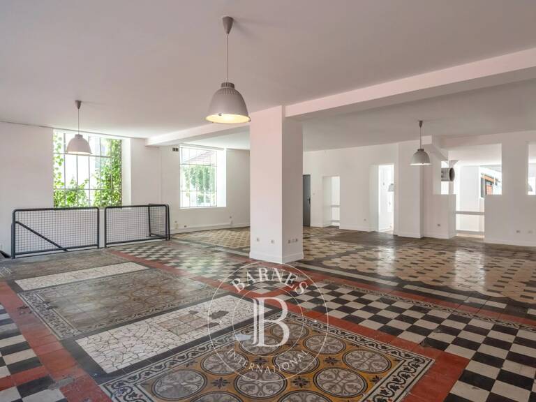 Lyon 7ème - Ancien local réhabilité de 243,65 m² - Esprit Loft - Usage mixte — photo 1