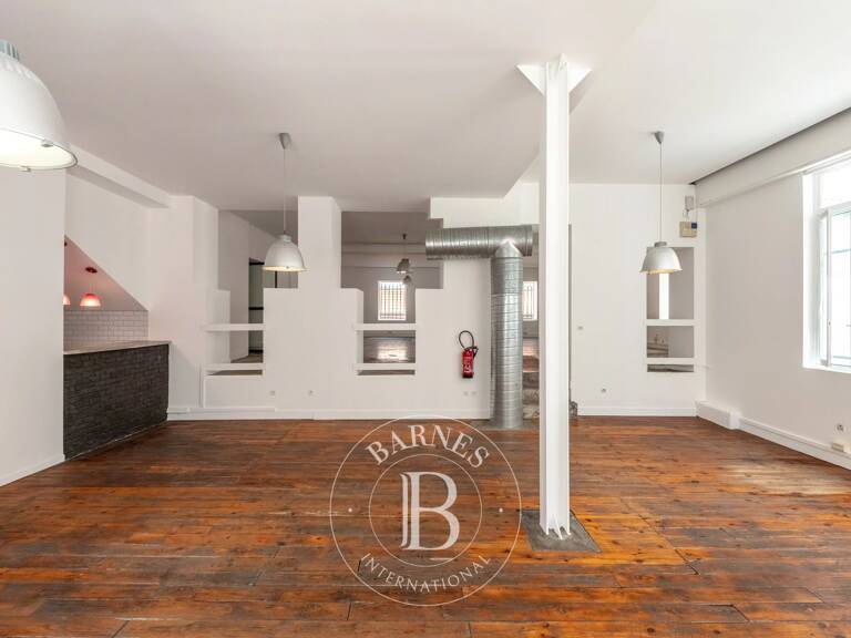 Lyon 7ème - Ancien local réhabilité de 243,65 m² - Esprit Loft - Usage mixte — photo 1
