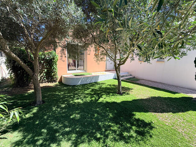 Villa contemporaine à vendre au Grau d'Agde . À 150 mètres de la plage — photo du bien