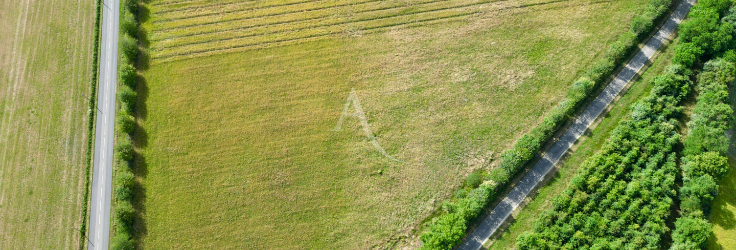 Terrain  22350 m² à vendre à Château-Gontier-sur-Mayenne (53200)
