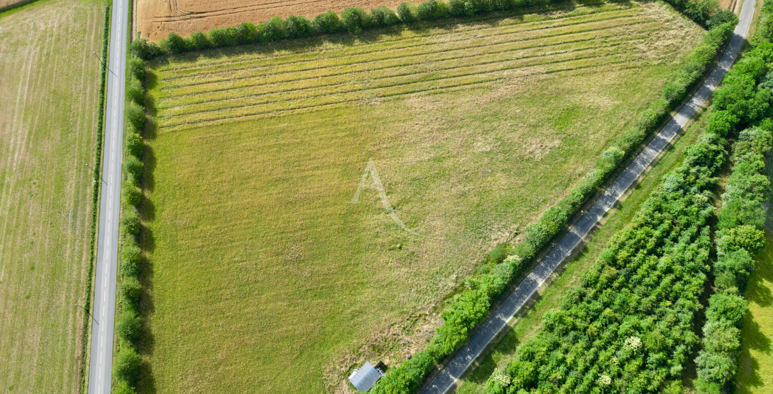 Terrain de 22 350m² — photo 1