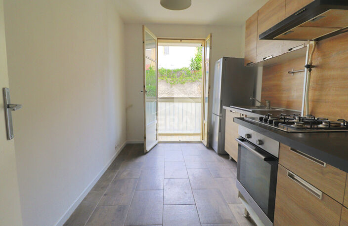 T2 50 m² lumineux traversant avec balcon et loggia  Marseille 10e Menpenti  Faibles charges — photo 5