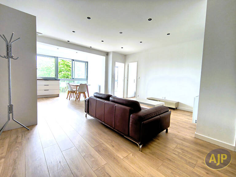 Appartement T4 77.82 m², L'Hermitage — photo 1