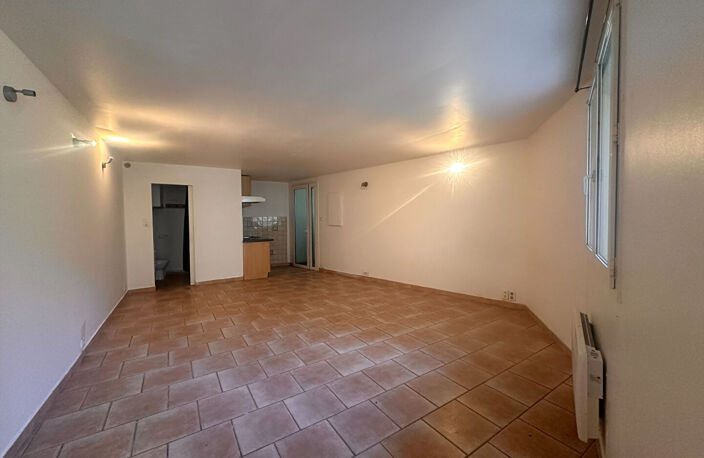 Immeuble de rapport au coeur du Thor — photo 3