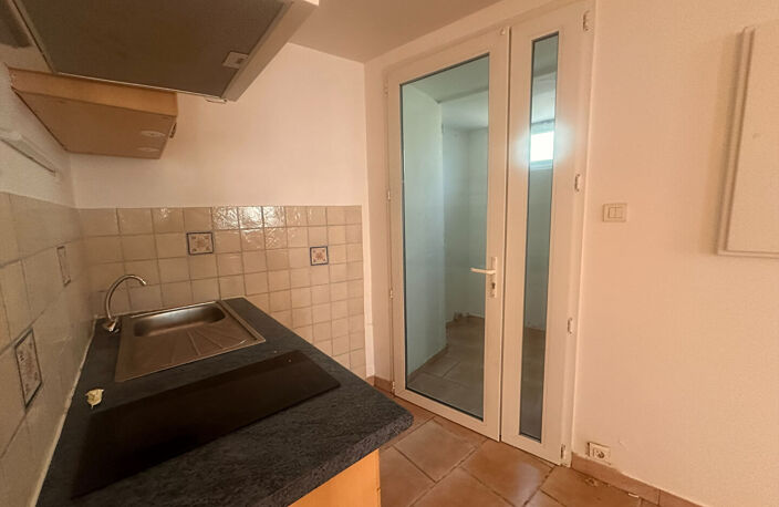 Immeuble de rapport au coeur du Thor — photo 4