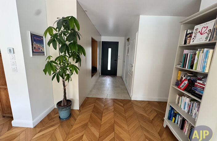 Maison familiale dans son écrin de verdure — photo 4