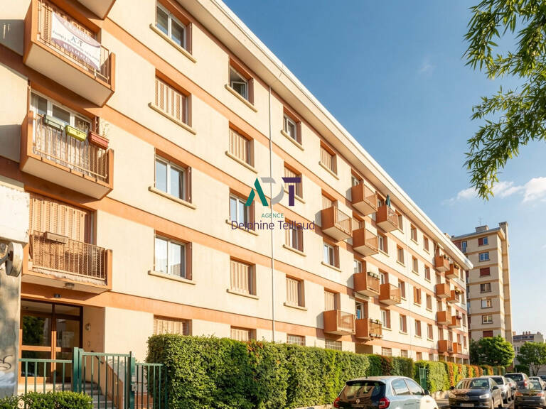 T4 GRENOBLE A RENOVER — photo 1