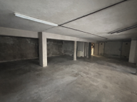 Entrepôt / Local de stockage 150m2   Contes centre — photo 2