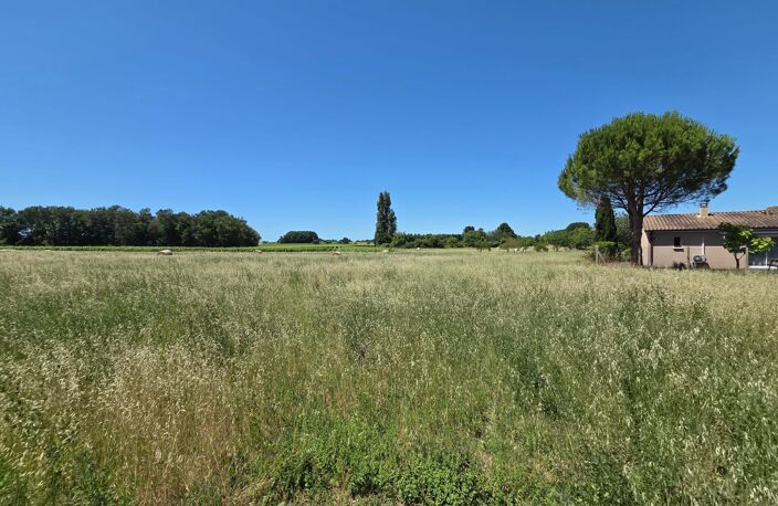Terrain à bâtir, secteur calme, proche commodités — photo 2