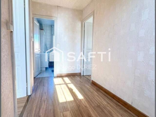 EMPLACEMENT RARE - MAISON 130 m² JARDIN 2 GARAGES 4 CH — photo du bien