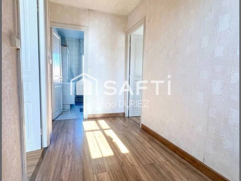 EMPLACEMENT RARE - MAISON 130 m² JARDIN 2 GARAGES 4 CH — photo 1