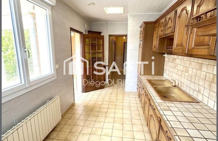 EMPLACEMENT RARE - MAISON 130 m² JARDIN 2 GARAGES 4 CH — photo 5