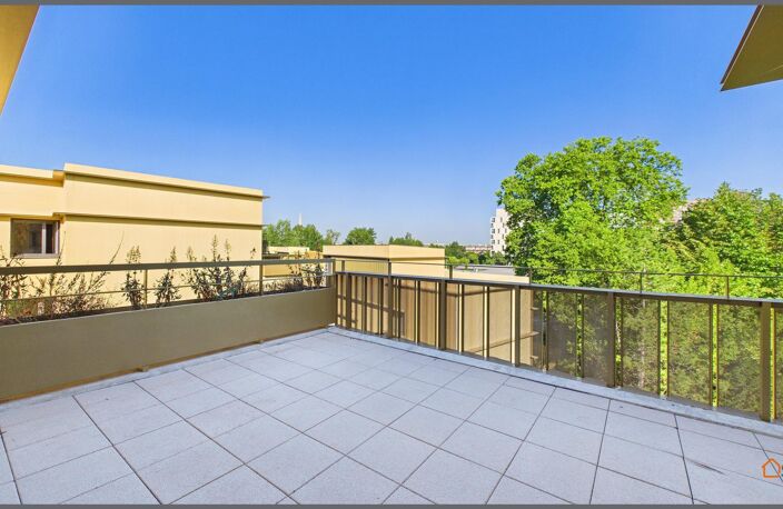 Vente appartement 5 pièces 96 m² Bordeaux (33100) — photo 3