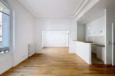 Appartement 3 pièces 2498 €