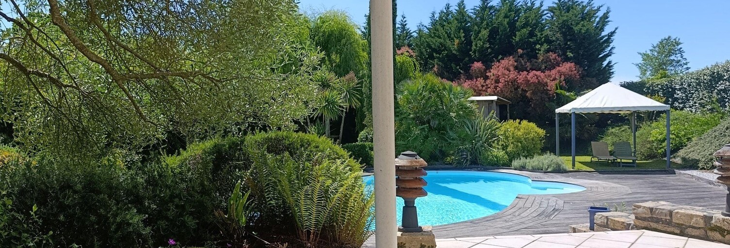 Maison 9 Pièces 250 m² à vendre à Sault-de-Navailles (64300)