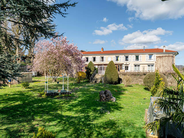 Maison de Maître St Symphorien sur Coise — photo du bien
