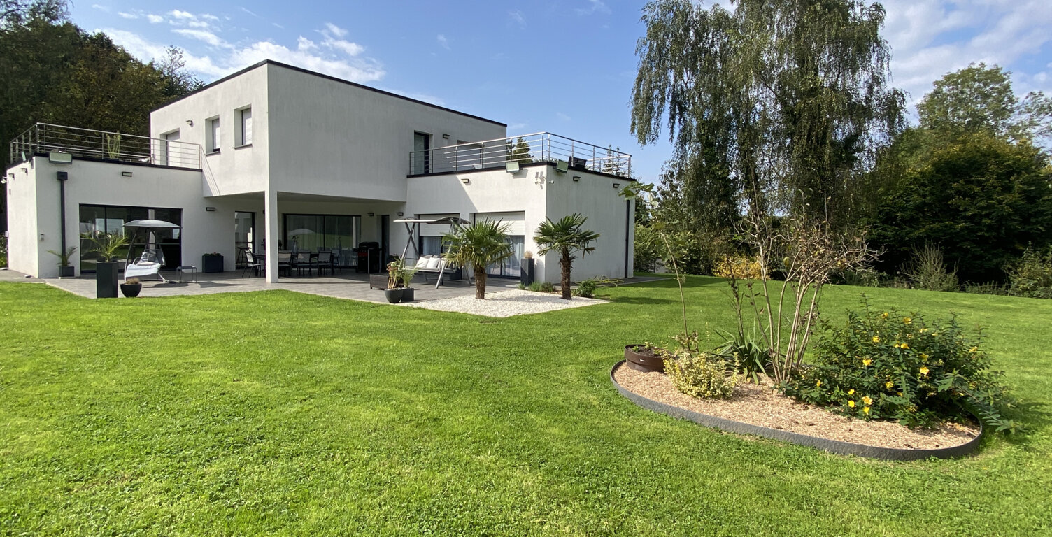 Contemporaine sur 8000 m2 proche SAINT POL SUR TERNOISE — photo 1