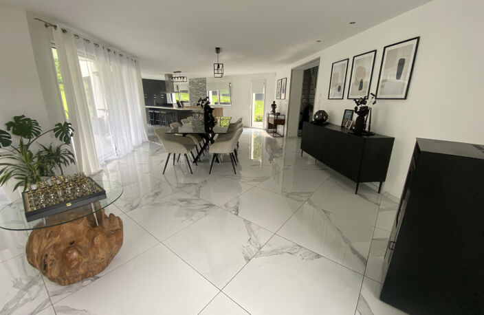 Contemporaine sur 8000 m2 proche SAINT POL SUR TERNOISE — photo 2