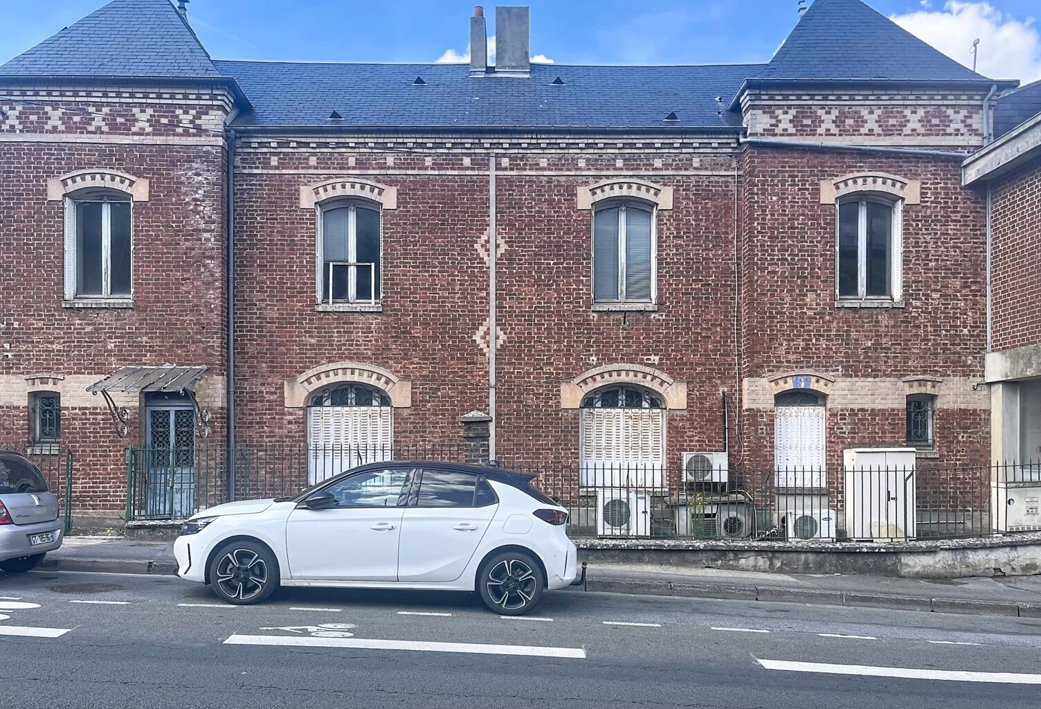 EXCLUSIVITÉ – IMMEUBLE DE CARACTÈRE À FORT POTENTIEL – INVESTISSEUR OU RESIDENCE PRINCIPALE — photo 1