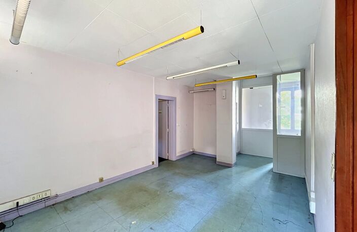 EXCLUSIVITÉ – IMMEUBLE DE CARACTÈRE À FORT POTENTIEL – INVESTISSEUR OU RESIDENCE PRINCIPALE — photo 2