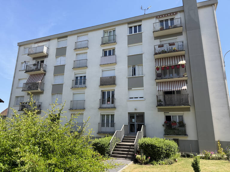 Appartement T4 avec balcon, dernier étage, secteur Ouest de — photo 1