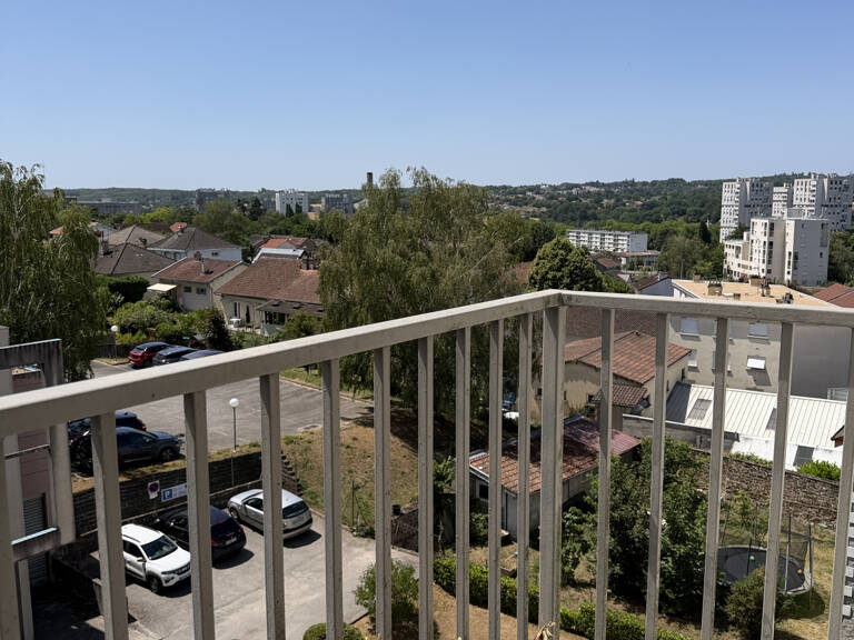 Appartement T4 avec balcon, dernier étage, secteur Ouest de — photo 1