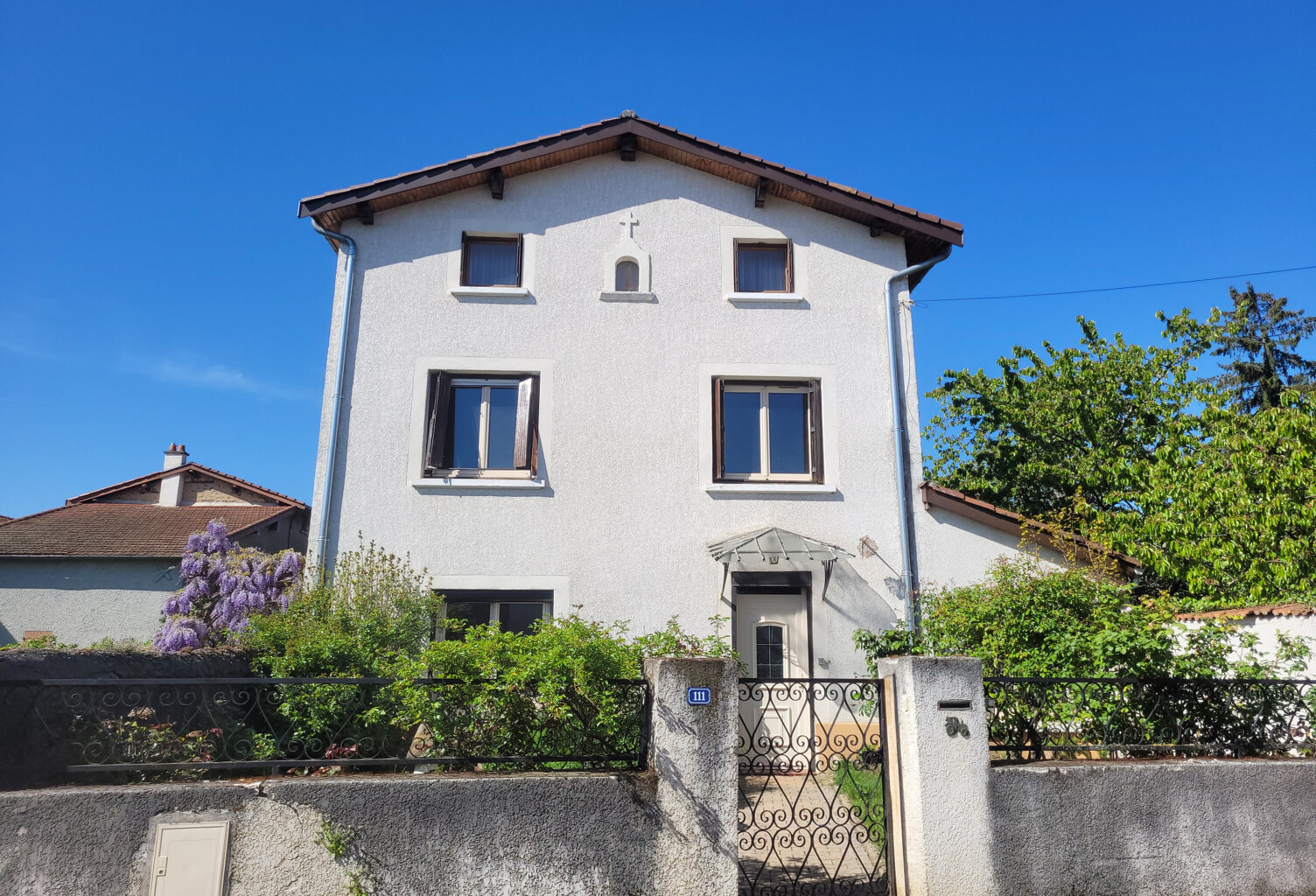 Maison SAINT DIDIER SOUS RIVERIE 210 m2 — photo 1