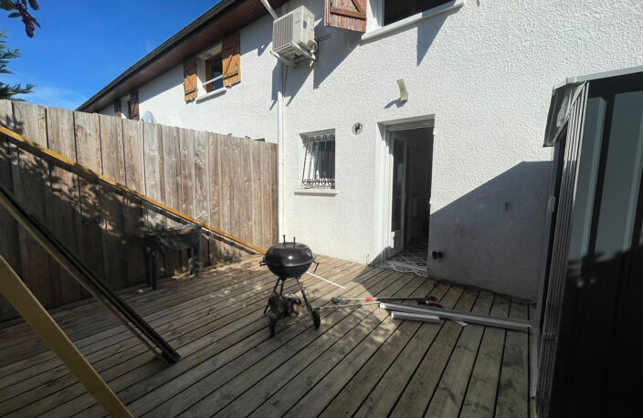 PAREMPUYRE - EN EXCLUSIVITE ! - Maison de ville  de type T3 — photo 5