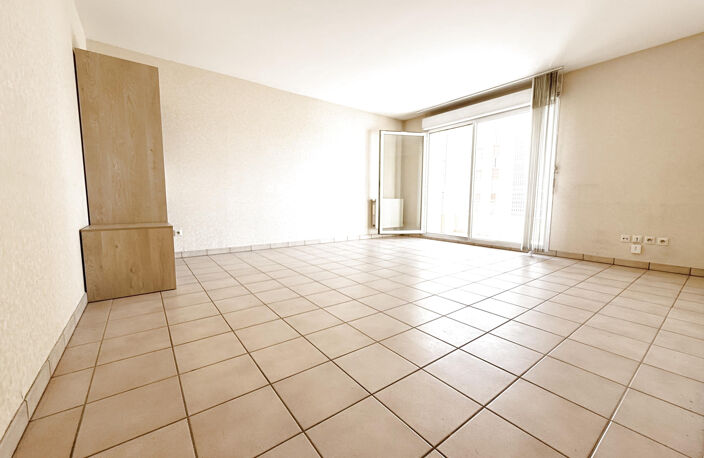Appartement T3 de 68 m2 avec terrasse et garage   Villeurban — photo 4