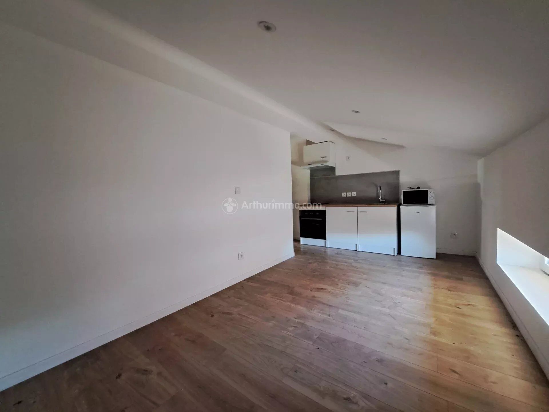 Appartement 1 pièce 15 m² · à Carmaux · 15 m² · 300 €/mois