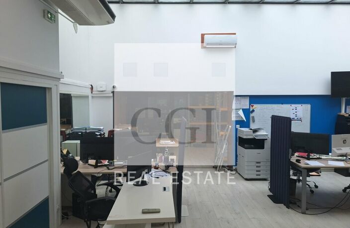 BUREAUX à LOUER — photo 2