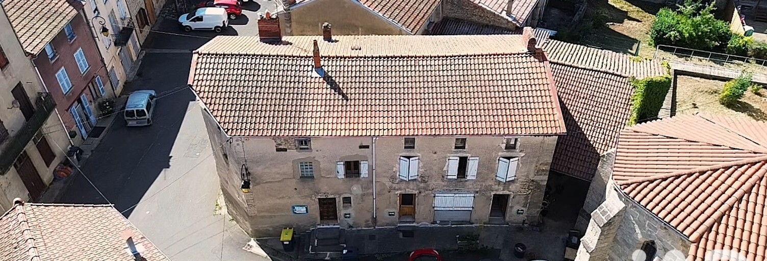 Immeuble  207 m² à vendre à Le Vernet-Chaméane (63580)
