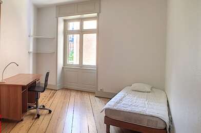 Appartement 3 pièces 1074 €