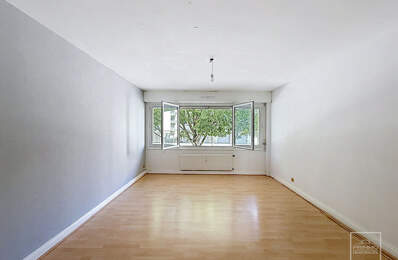 LYON 7, DEBOURG, T3 TRAVERSANT EST/OUEST, 72m², GARAGE & CAVE — photo du bien