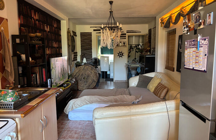 A VENDRE - T2 DUPLEX AVEC PARKING - ENSUES-LA-REDONNE — photo 2