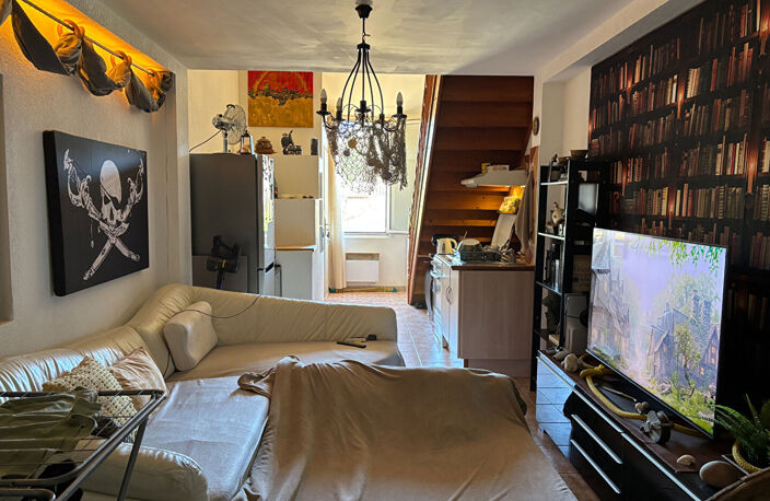 A VENDRE - T2 DUPLEX AVEC PARKING - ENSUES-LA-REDONNE — photo 4