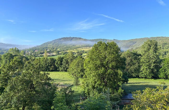 Charmante maison de campagne rénovée avec vue dégagée sur la vallée — photo 2