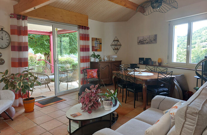 Charmante maison de campagne rénovée avec vue dégagée sur la vallée — photo 5