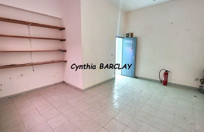 Local commercial — photo 3
