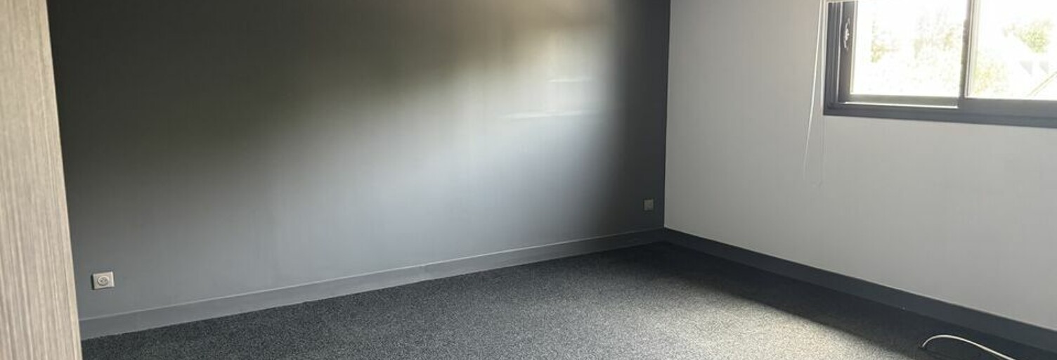 Commerce  600 m² à louer à Saint-Cyr-sur-Loire (37540)