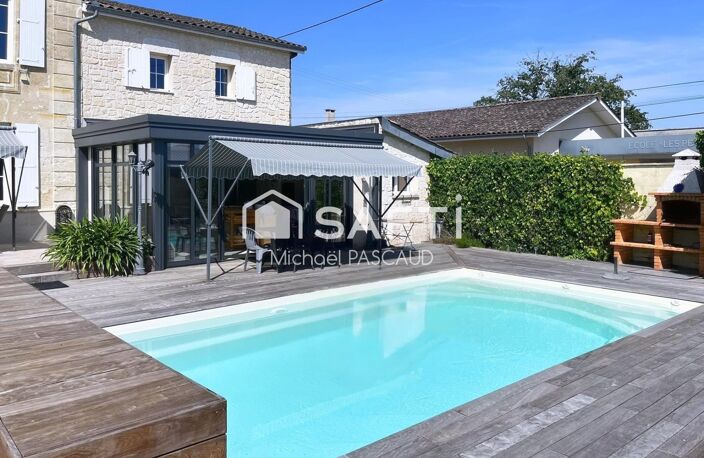 Propriété de caractère avec piscine chauffée — photo 2